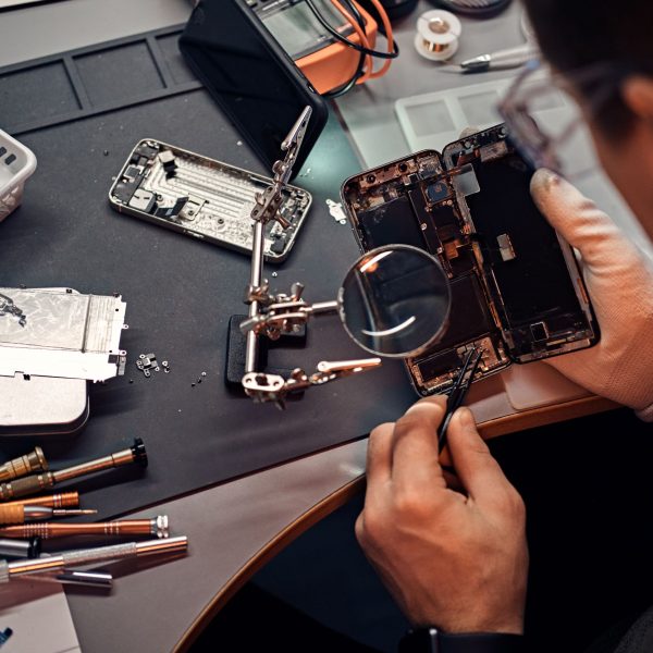 Reparatie van een mobiele telefoon